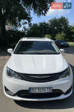 Цены Chrysler Pacifica Гибрид (PHEV)