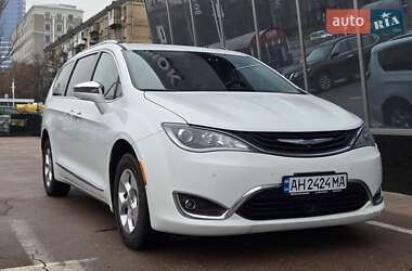 Ціни Chrysler Pacifica Гібрид (PHEV)