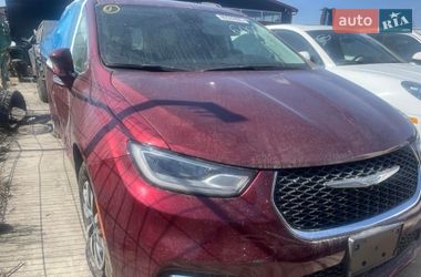 Цены Chrysler Pacifica Гибрид (PHEV)