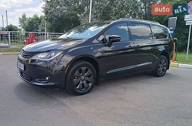 Цены Chrysler Pacifica Гибрид (PHEV)