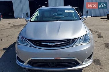 Ціни Chrysler Pacifica Гібрид (PHEV)