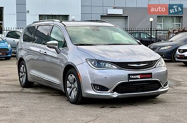 Цены Chrysler Pacifica Гибрид (PHEV)