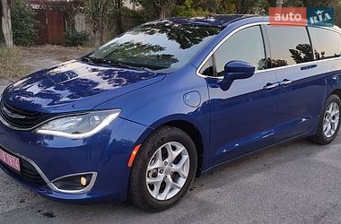 Цены Chrysler Pacifica Гибрид (PHEV)