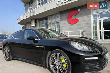 Цены Porsche Panamera Гибрид (PHEV)