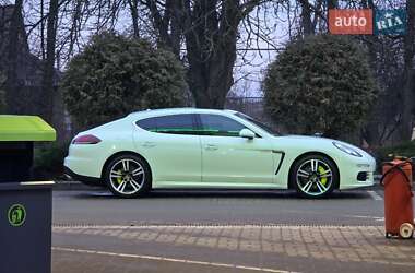 Цены Porsche Panamera Гибрид (PHEV)