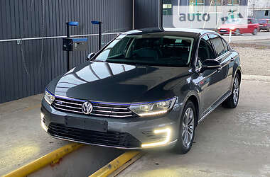 Ціни Volkswagen Passat Гібрид (PHEV)