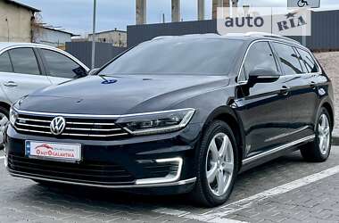 Ціни Volkswagen Passat Гібрид (PHEV)