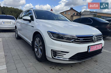 Ціни Volkswagen Passat Гібрид (PHEV)