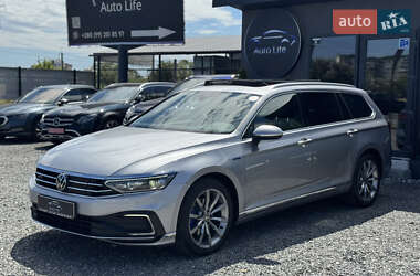 Ціни Volkswagen Passat Гібрид (PHEV)