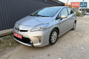 Ціни Toyota Prius Гібрид (PHEV)