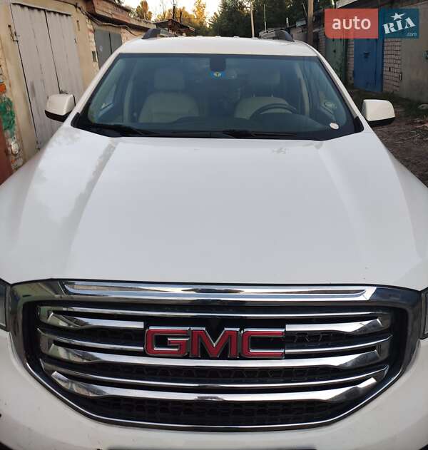 GMC Acadia