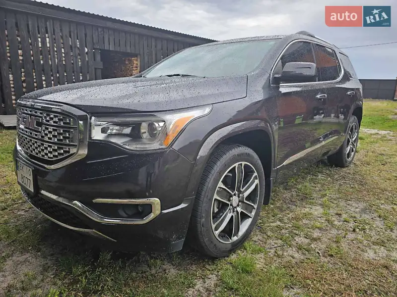 GMC Acadia