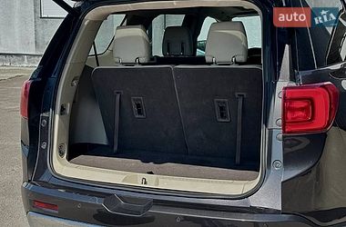 Внедорожник / Кроссовер GMC Acadia 2017 в Киеве