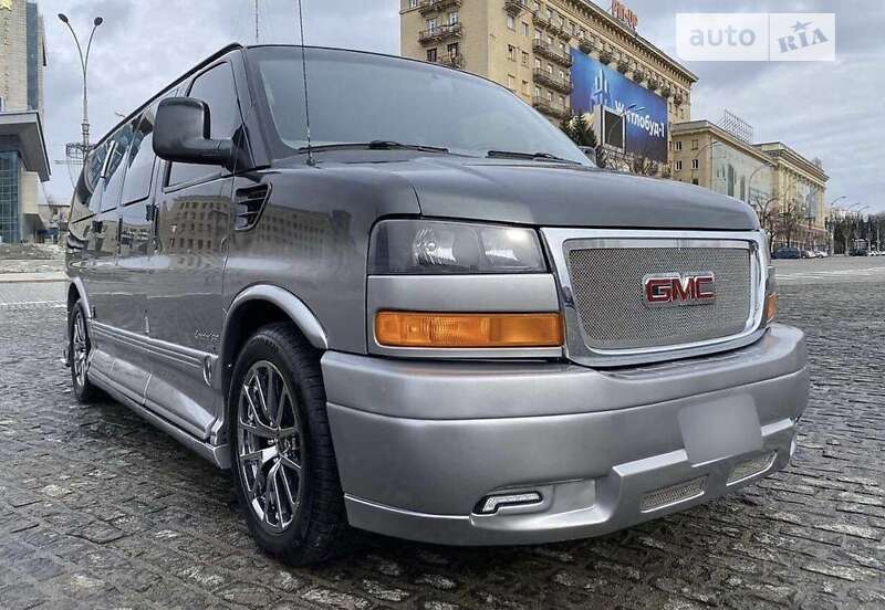 Легковые GMC Savana