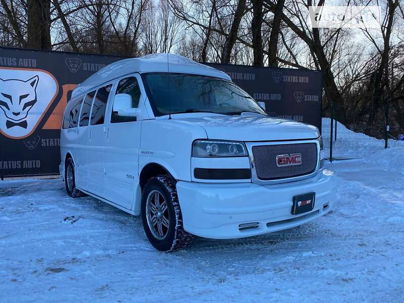 Внедорожник / Кроссовер GMC Savana