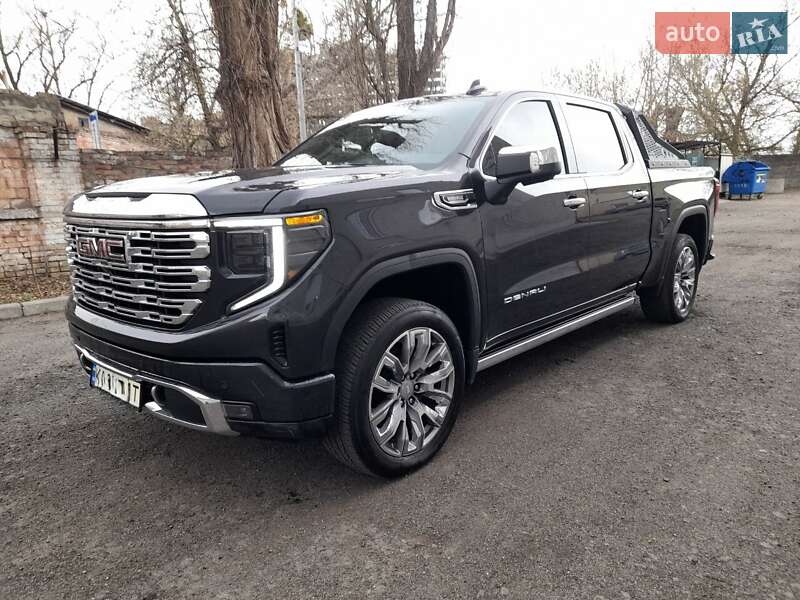 GMC Sierra