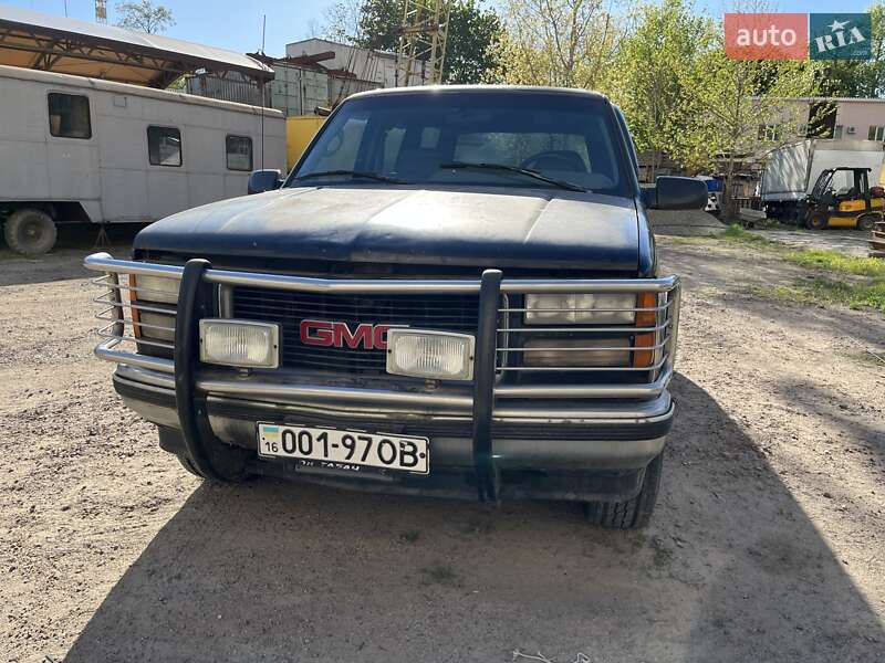 Внедорожник / Кроссовер GMC Yukon
