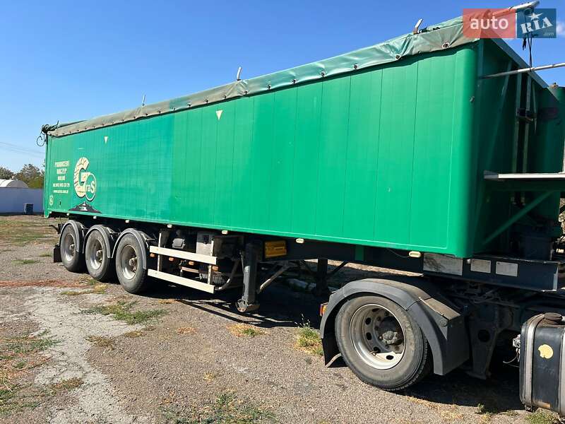 Зерновоз - полуприцеп GRAS GS