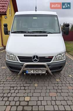 Характеристики Mercedes-Benz Sprinter Вантажопасажирський фургон