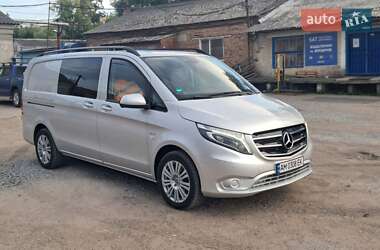 Характеристики Mercedes-Benz Vito Грузопассажирский фургон