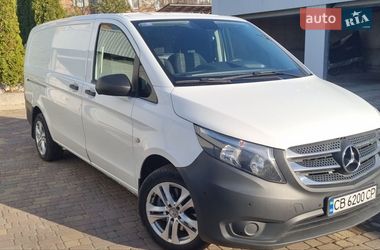 Характеристики Mercedes-Benz Vito Вантажопасажирський фургон
