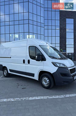 Характеристики Peugeot Boxer Вантажний фургон
