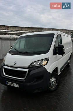 Характеристики Peugeot Boxer Вантажний фургон