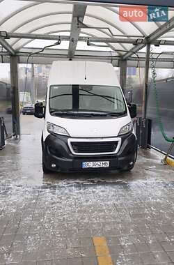 Характеристики Peugeot Boxer Вантажний фургон