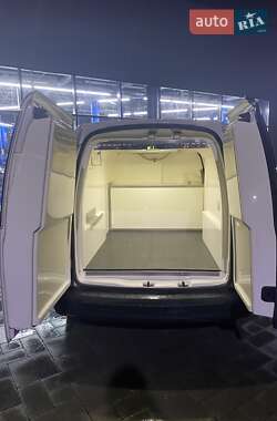 Характеристики Volkswagen Caddy Вантажний фургон