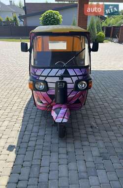 Ціни Bajaj Вантажні моторолери, мотоцикли, скутери, мопеди