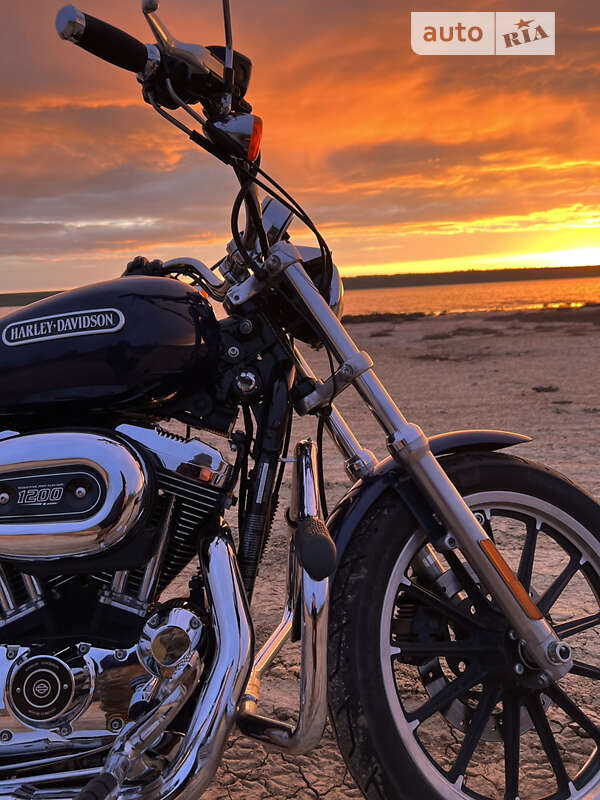 Мотоцикл Круізер Harley-Davidson 1200 Sportster