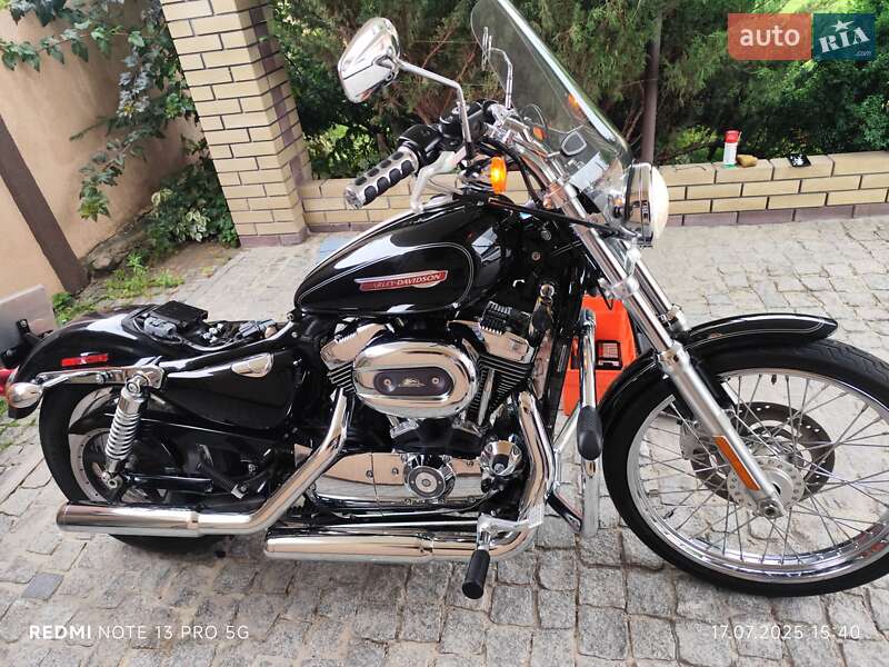 Harley-Davidson 1200C Sportster Custom