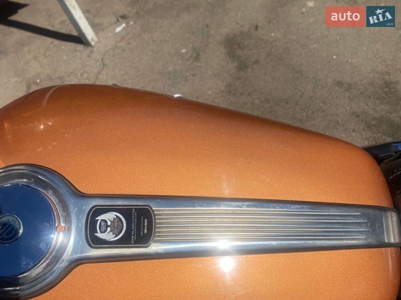 Harley-Davidson 1200C Sportster Custom