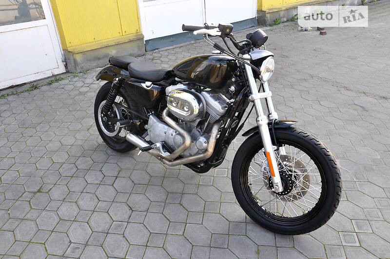 Harley-Davidson 883 Iron