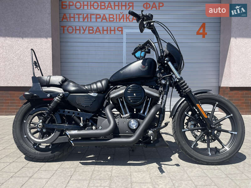 Мотоцикл Круизер Harley-Davidson 883 Iron