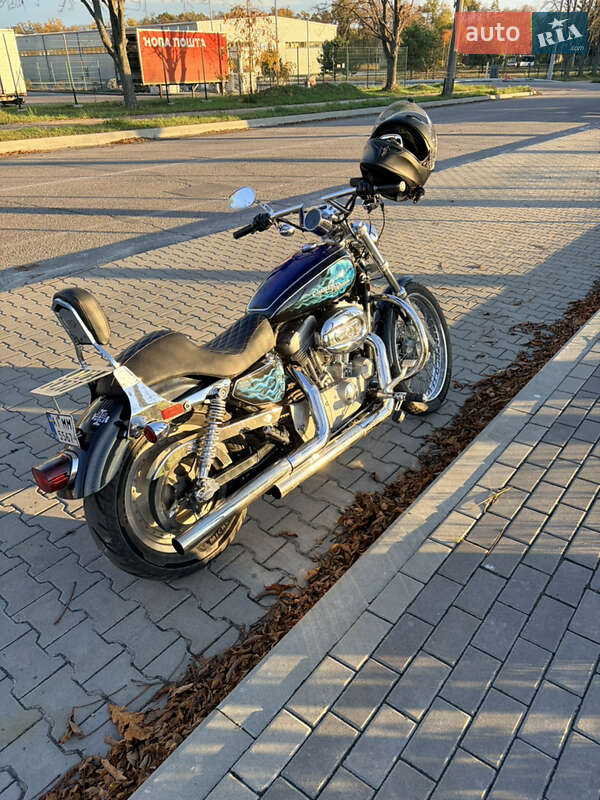 Harley-Davidson 883 Iron