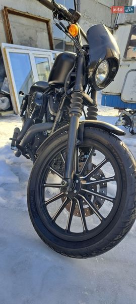 Мотоцикл Классік Harley-Davidson 883 Iron