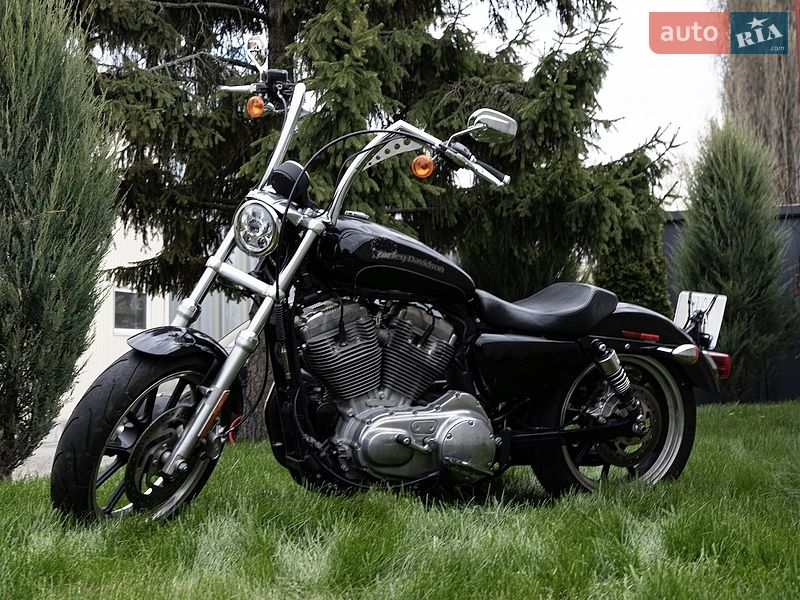 Мотоцикл Классік Harley-Davidson 883 Iron