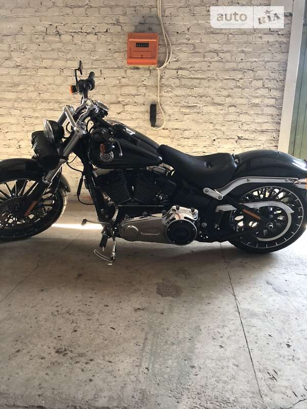 Harley-Davidson Breakout