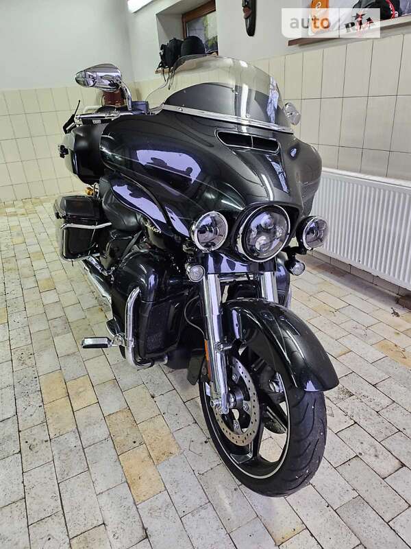 Мотоцикл Чоппер Harley-Davidson CVO Street Glide