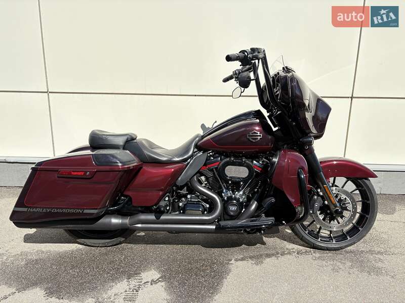 Мотоцикл Туризм Harley-Davidson CVO Street Glide
