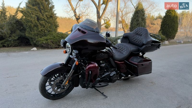 Мотоцикл Круізер Harley-Davidson CVO Street Glide