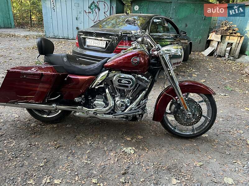 Мотоцикл Туризм Harley-Davidson CVO