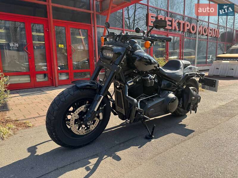 Мотоцикл Чоппер Harley-Davidson Dyna Fat Bob