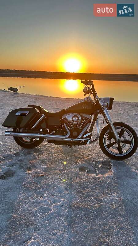 Мотоцикл Туризм Harley-Davidson Dyna Switchback