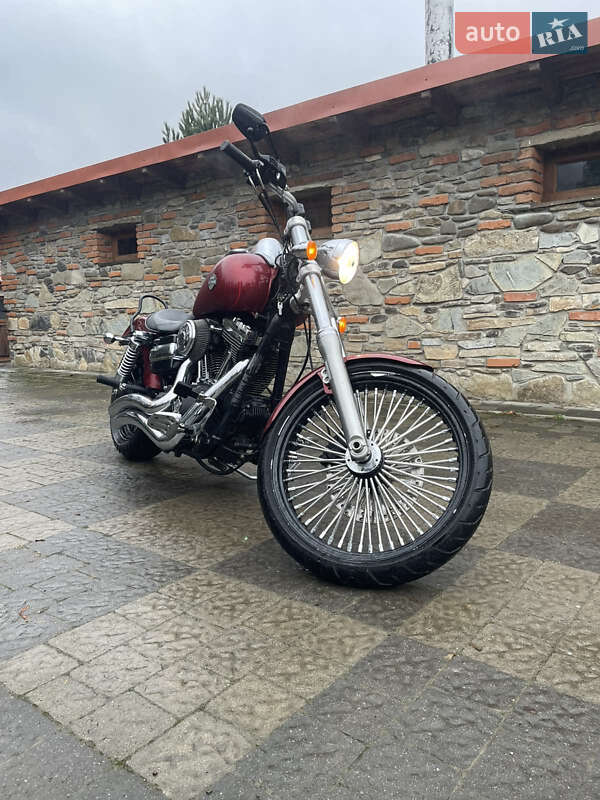 Мото Harley-Davidson Dyna Wide Glide