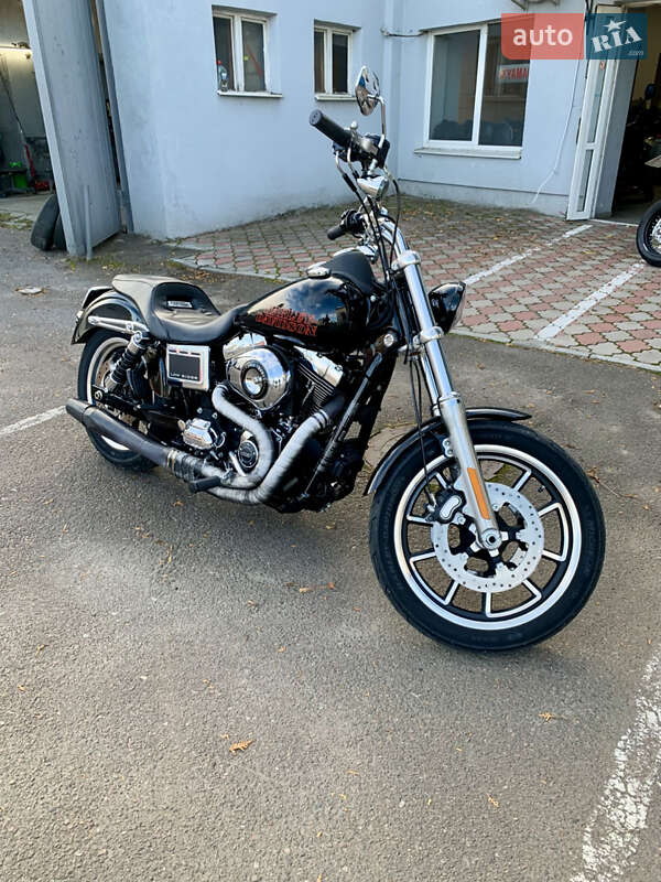 Мотоцикл Круізер Harley-Davidson Dyna