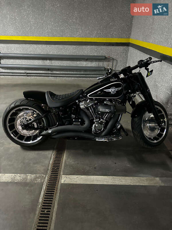 Мотоцикл Кастом Harley-Davidson Fat Boy