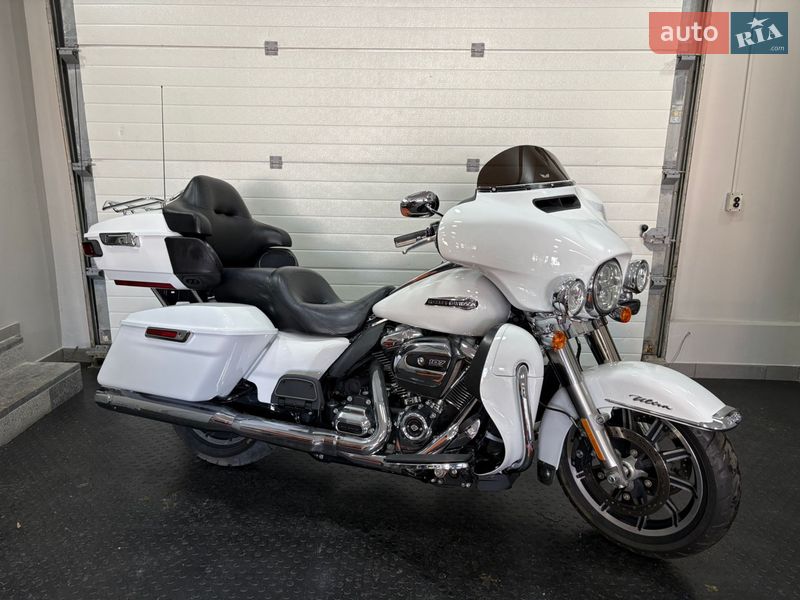 Мотоцикл Туризм Harley-Davidson FLHTCU Ultra Classic Electra Glide