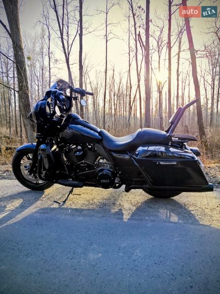 Harley-Davidson FLHTK